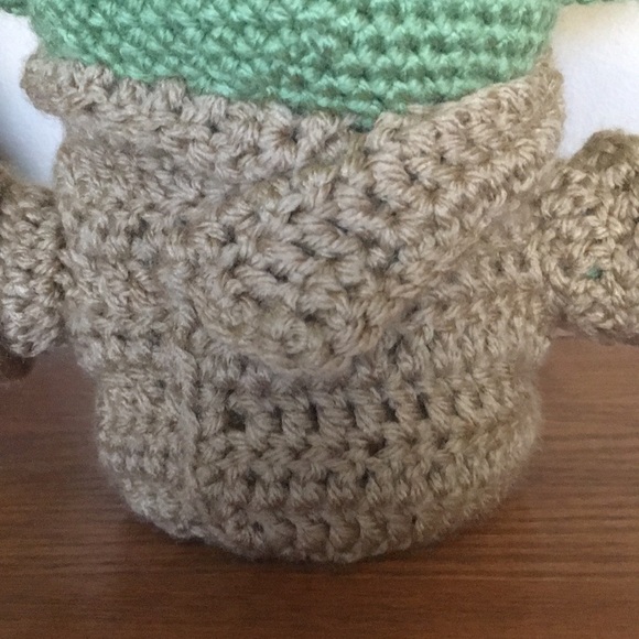 Crochet Baby Yoda - Picture 6 of 8
